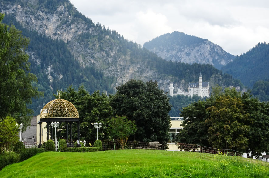 thermes de Schwangau face au chteau de Neuschwanstein