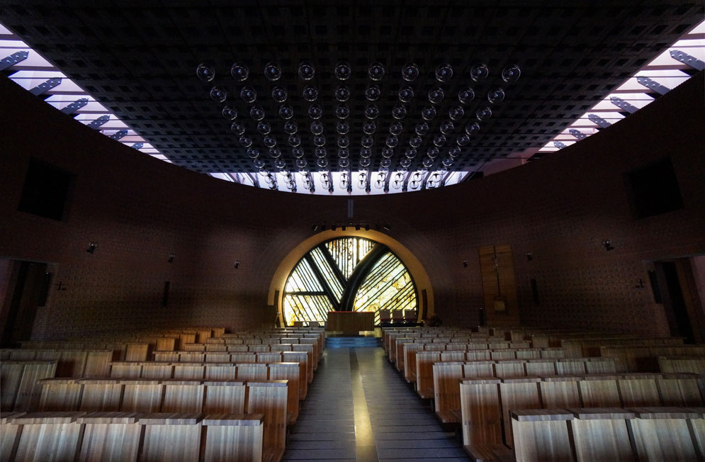 Merate Lc / Chiesa di San Pietro Apostolo / Mario Botta- Contemporary church - Moderne Kirche - iglesia contempornea - chiesa contemporanea