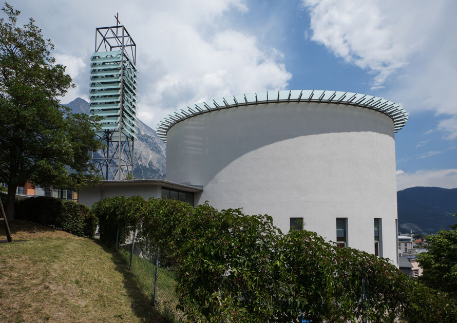 Eglise du Saint-Esprit - Heilig-Geist-Kirche - Telfs - Contemporary church - Moderne Kirche - iglesia contempornea - chiesa contemporanea