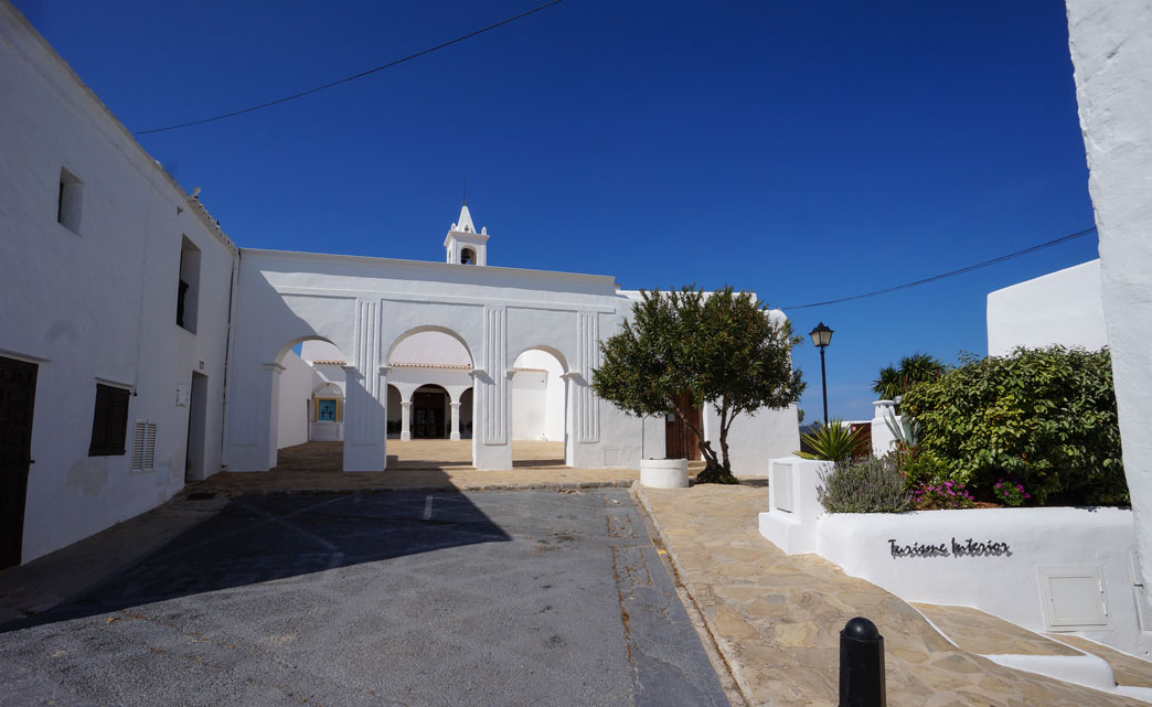 San Miguel de Balansat - Parroquia de Sant Miquel Arcángel