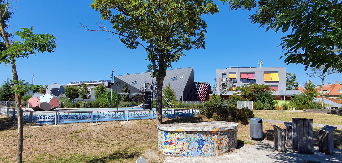 Centre socio-culturel Jean Wagner / Architecture: Paul le Quernec - 2014