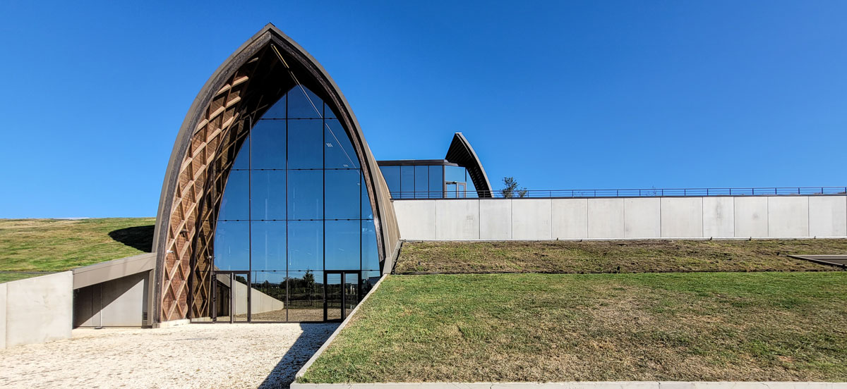 Château Carillon - Chai contemporain - Architecture: Eric Castagnotto - Chai inauguré en 2019