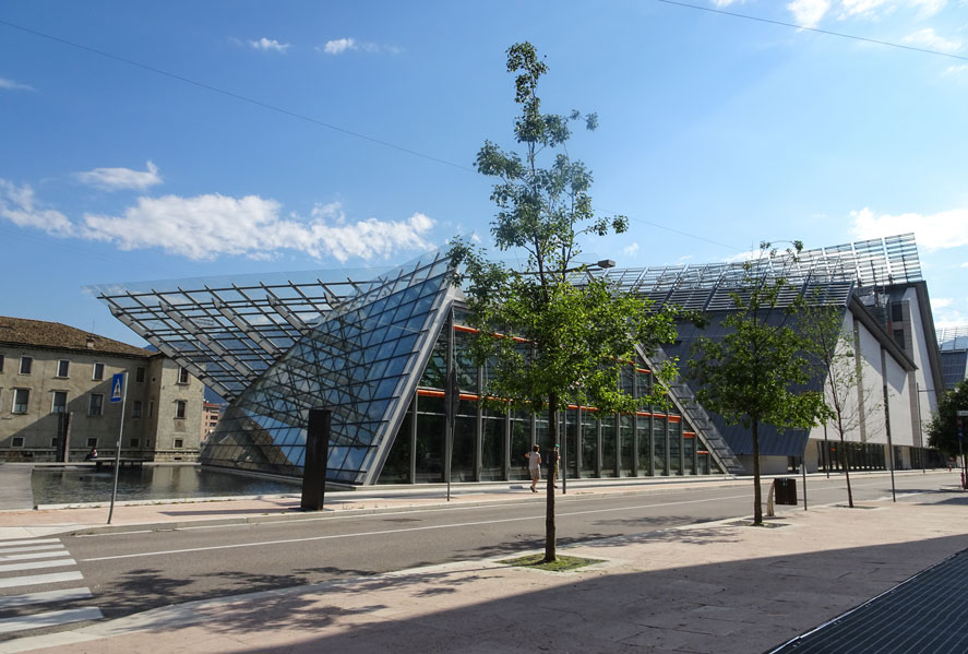 Trento/MUSE -Muse des sciences (museo delle scienze) -  Inaugur le 27 juillet 2013 - Architecture: Renzo Piano